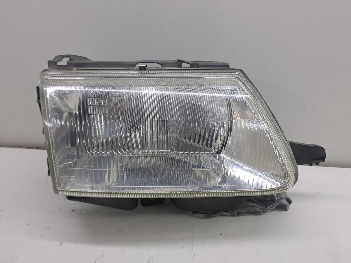 Faro Delantero Derecho Citroën Saxo 1996-2000 Seduction