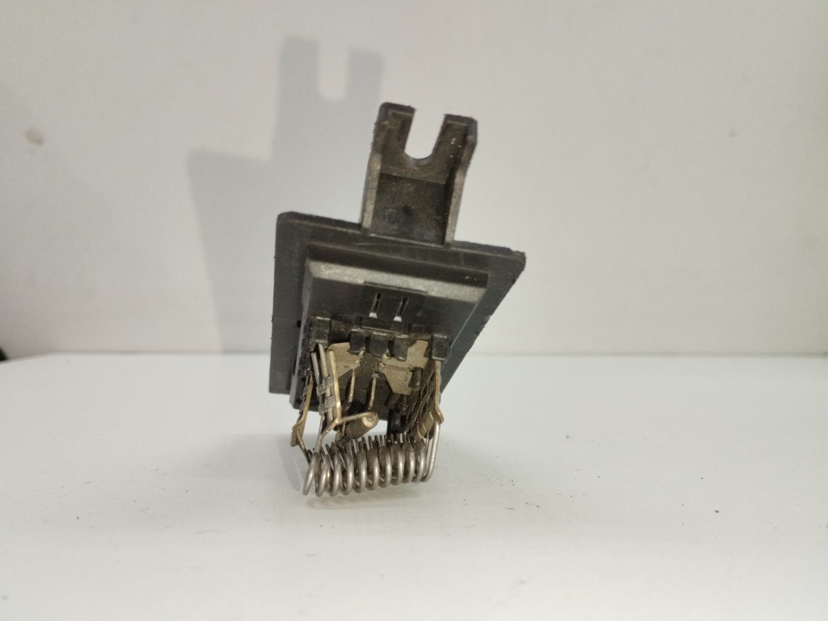 Resistencia Calefaccion Renault Twingo (CO6) 1993-2007 1.2 (C066/67/68) 1.2L 40kW 52479329