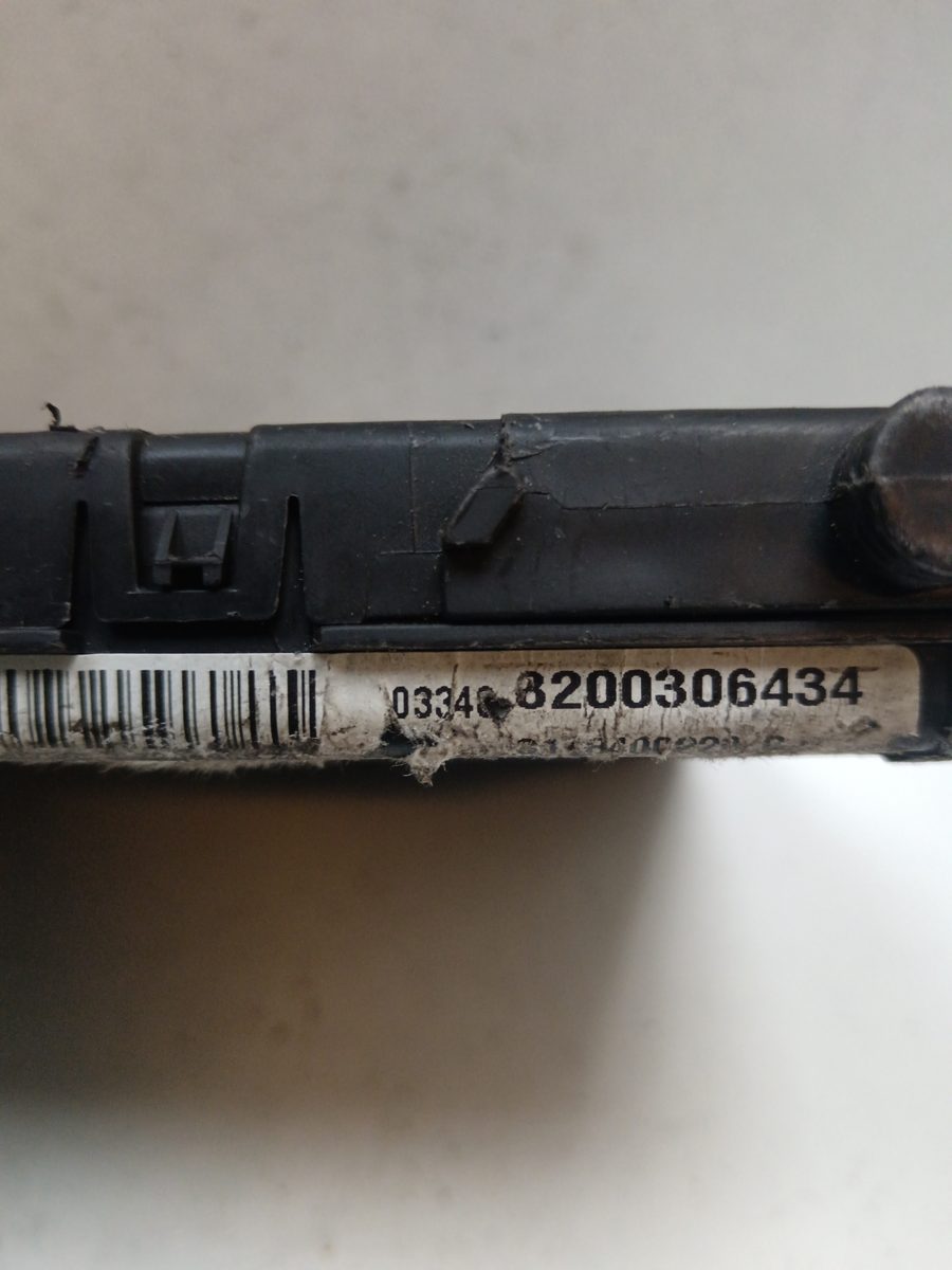 Modulo Uch Renault Megane I Berlina Hatchback (BA0) 1995-1999 1.9 dTi Alize 8200306434