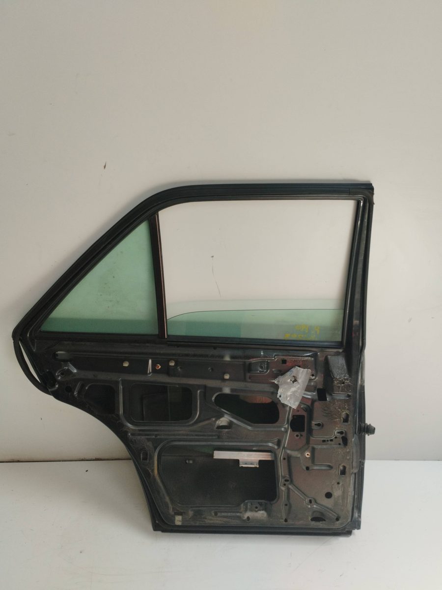 Puerta Trasera Izquierda Mercedes-Benz Clase C (W201) Berlina 1982-1993