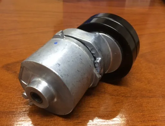 Tensor de correa de accesorios
