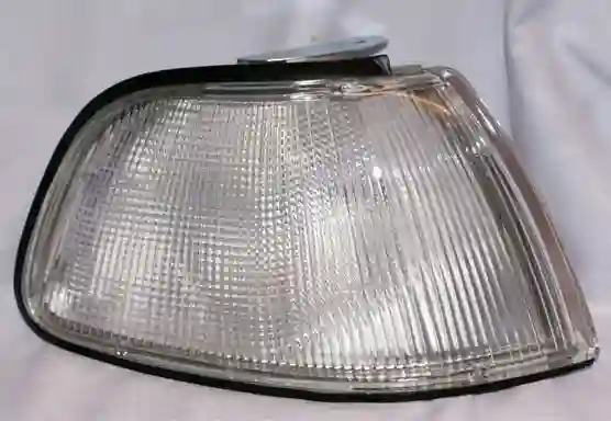 Faro delantero derecho