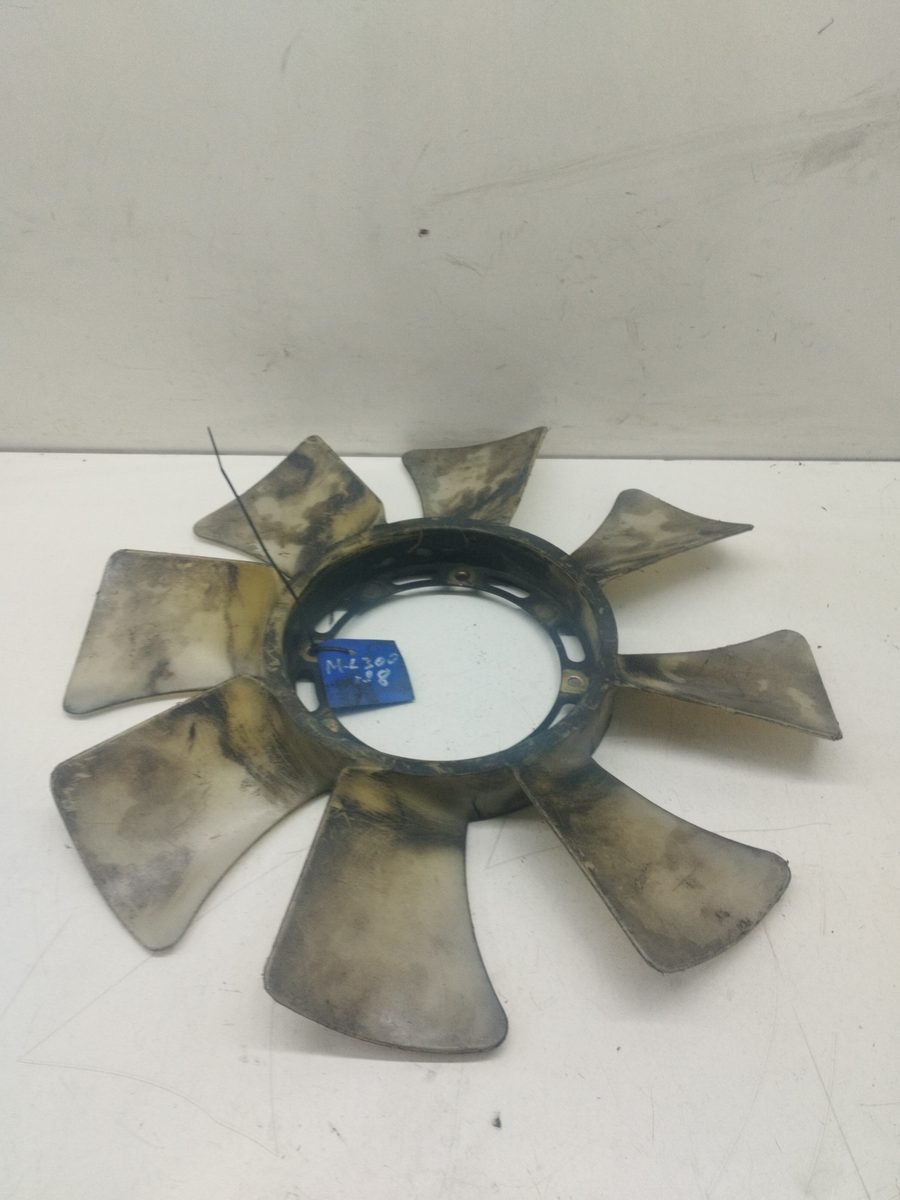 Paleta Electroventilador Mitsubishi L 300 (P00) 1986-1999 Combi Tracción total 2.4L 80kW