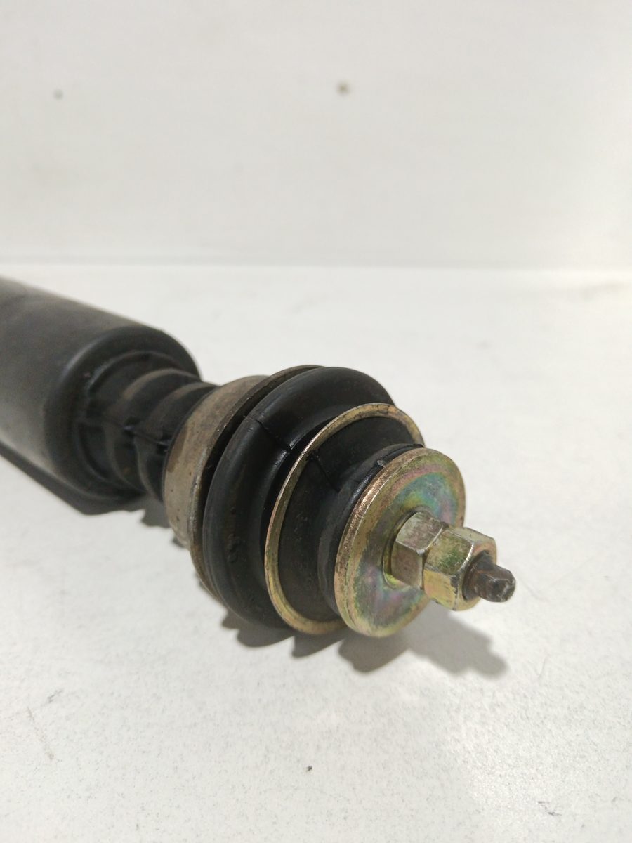 Amortiguador Trasero Der/Izq Toyota Yaris (NCP1/NLP1/SCP1) 1999-2005 1.0 Start 4853052022