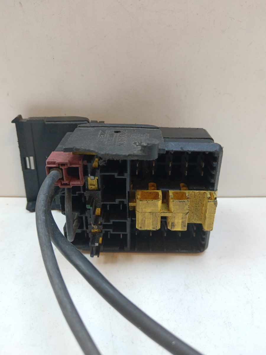 Caja Reles / Fusibles Citroën Saxo 1999-2004 1.5 D SX 1.5L 42kW PA66B2013