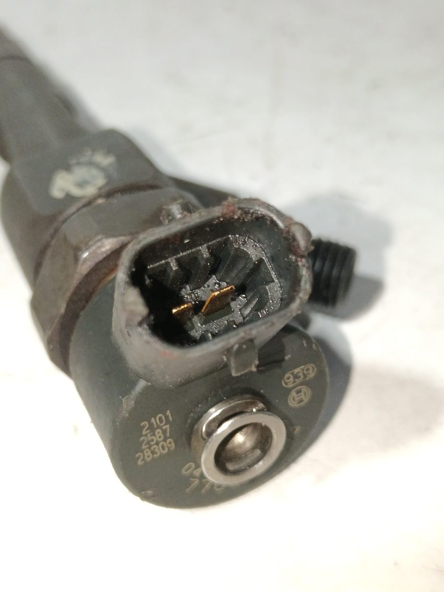 Inyector Renault Trafic Caja Cerrada (ab 4.01) desde 2001 1.9 Diesel 0445110021