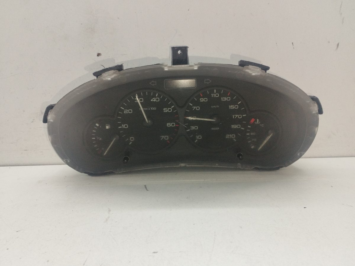 Tablero de Instrumentos Peugeot 206 Berlina 1998-2010 XR 1.4L 55kW 9659364180
