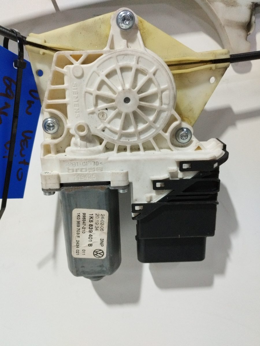 Alza Cristal Delantero Izquierdo Electrico Volkswagen Jetta (1K2) 2005-2010 1K5839401B
