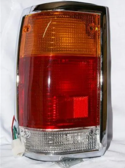 FAROL TRA IZQ MAZDA B2200-2500 92 (CRO) DEPO