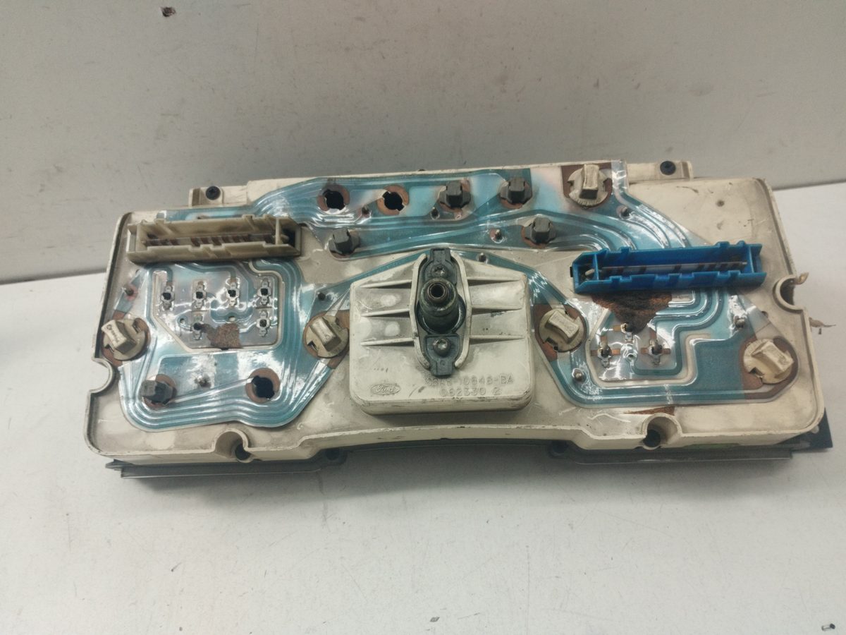 Tablero de Instrumentos Ford Escort Berlina/turnier desde 1990 88AB10848BA