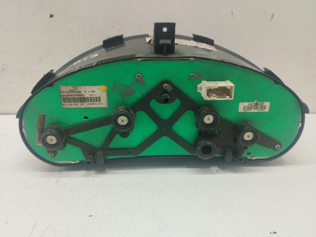Tablero de Instrumentos Peugeot 206 Berlina 1998-2010 X-Line Clim 1.1L 44kW 9645096180