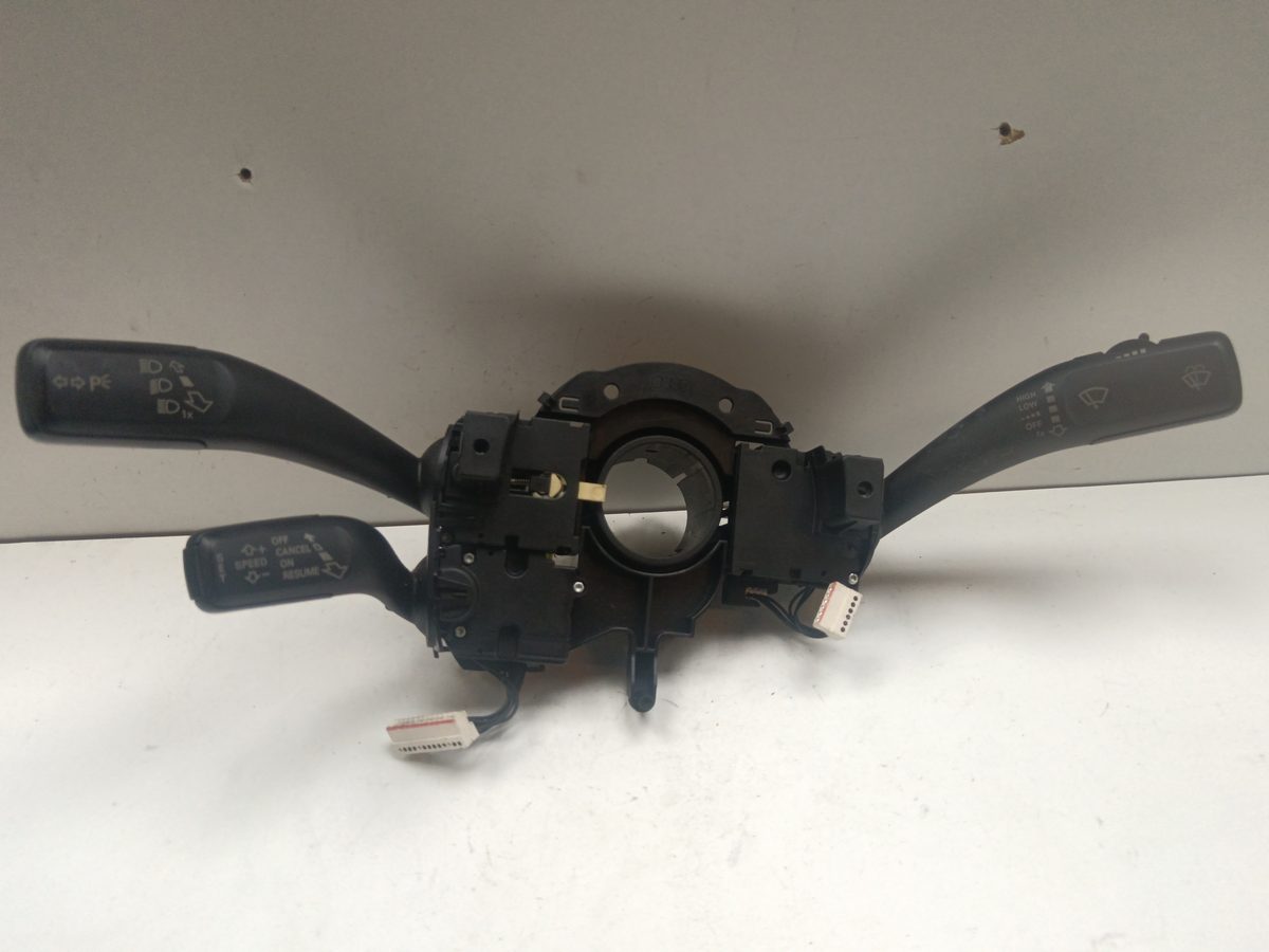 Llave Multifuncion Audi A4 Ber. (B8) 2007-2015 Básico 2.0L 105kW 8K0953502BA