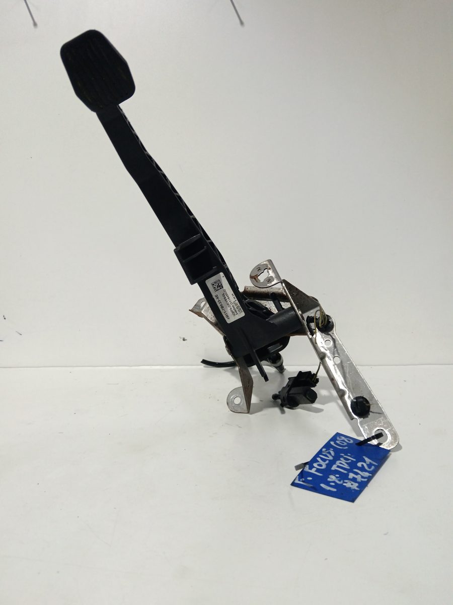 Pedal Embrague Ford Focus Lim. (CB4) 2007-2011 Titanium 11184M04