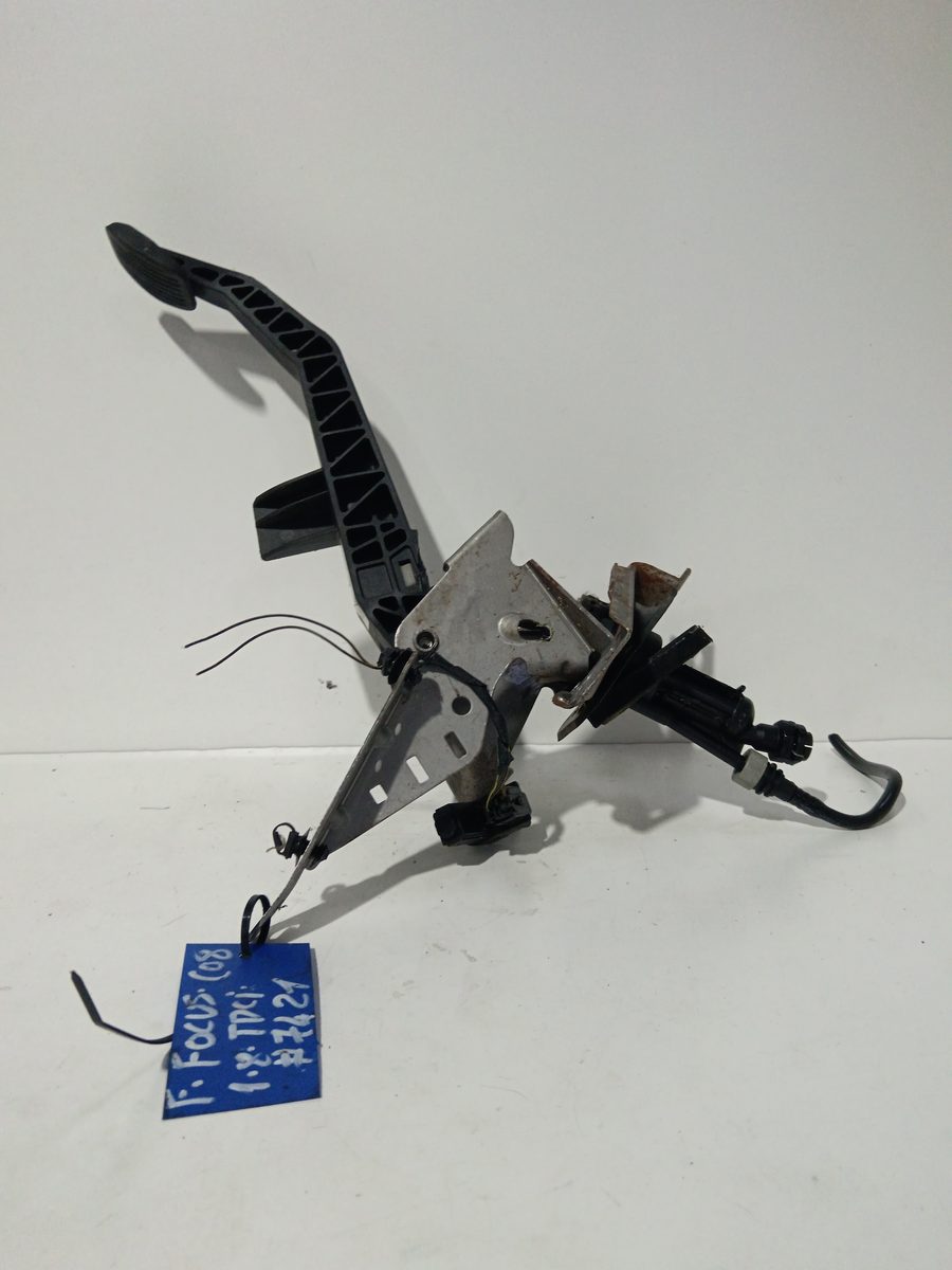 Pedal Embrague Ford Focus Lim. (CB4) 2007-2011 Titanium 11184M04