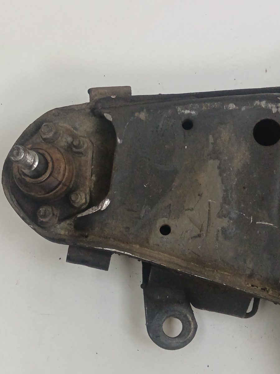 Parrilla De Suspension Inferior Delantera Izquierda Chevrolet Blazer (NEU) 1994-2001
