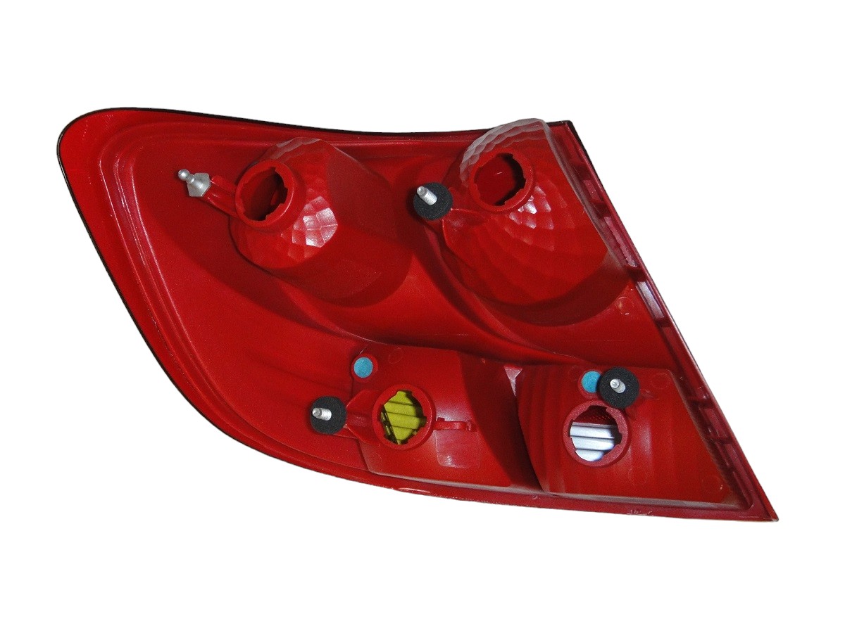 FARO TRASERO DERECHO CHEVROLET SAIL