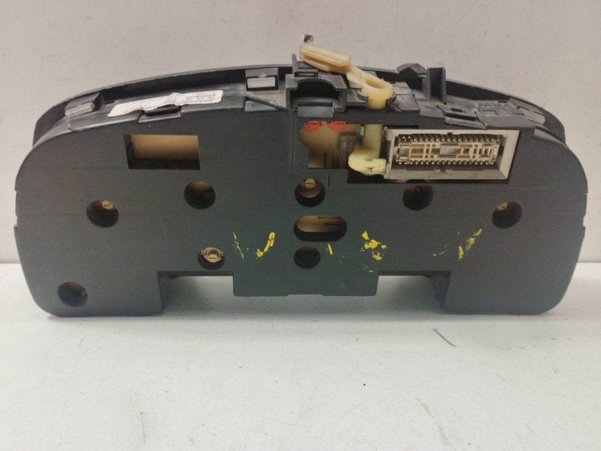 Tablero de Instrumentos Opel Astra G Berlina 1998-2004 Club 1.7L 55kW YL09131135