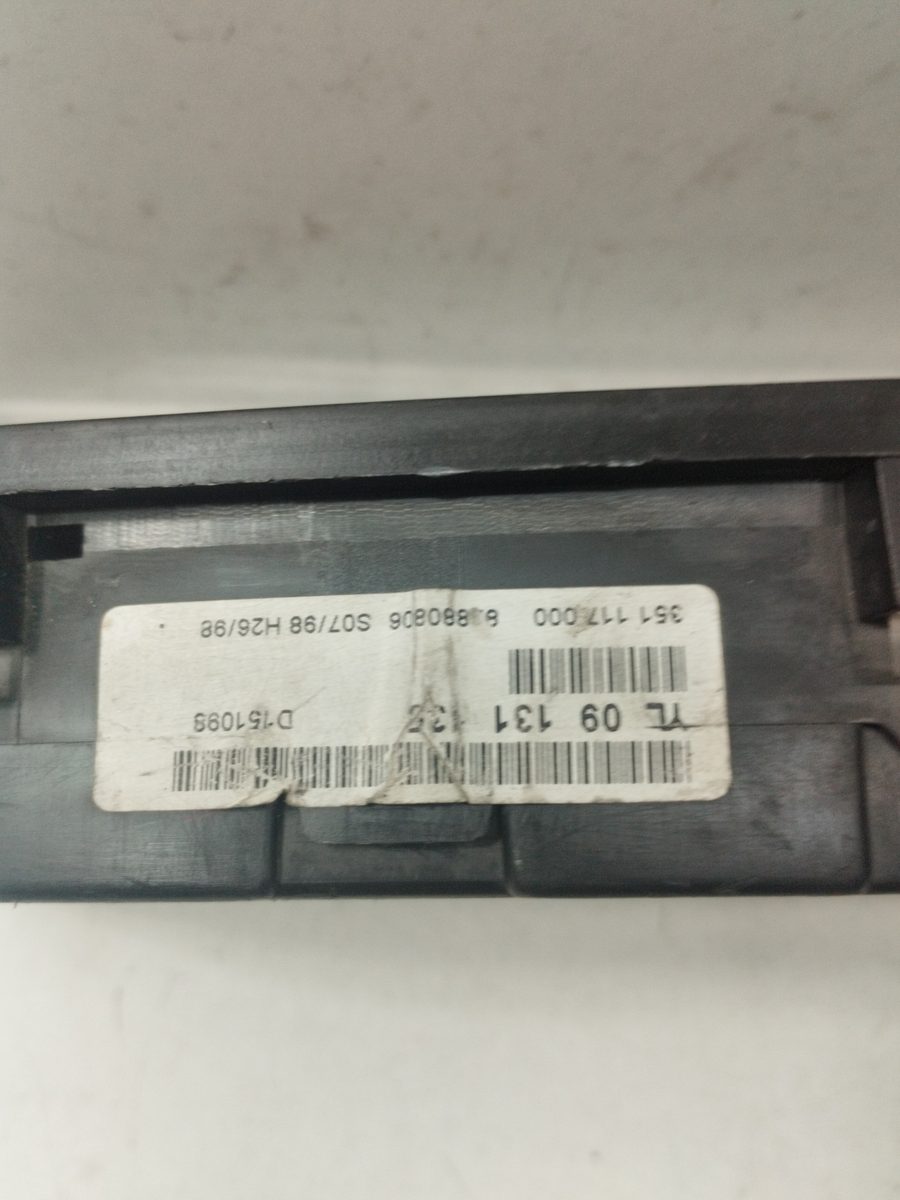 Tablero de Instrumentos Opel Astra G Berlina 1998-2004 Club 1.7L 55kW YL09131135
