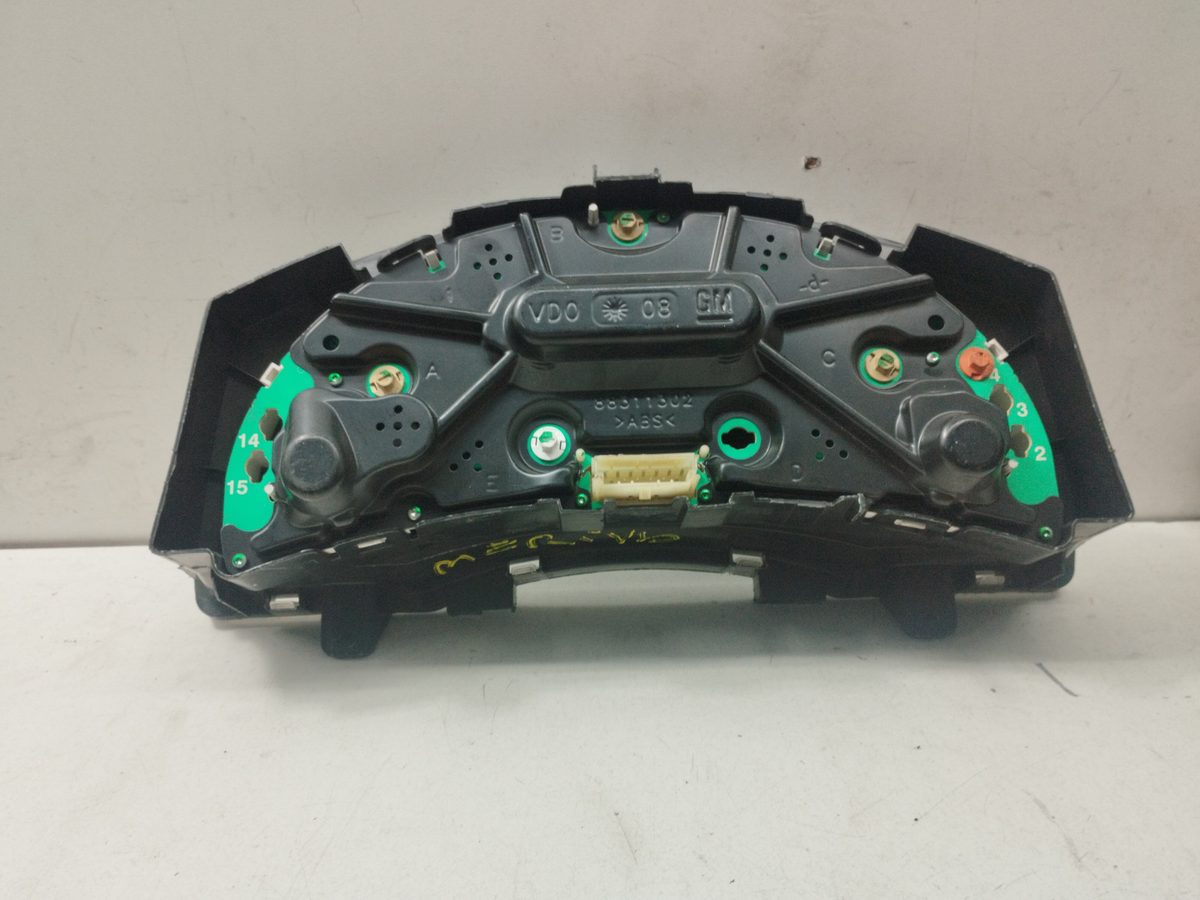 Tablero de Instrumentos Opel Meriva 2003-2008 1.7 16V CDTI 1.7L 74kW 110080162040