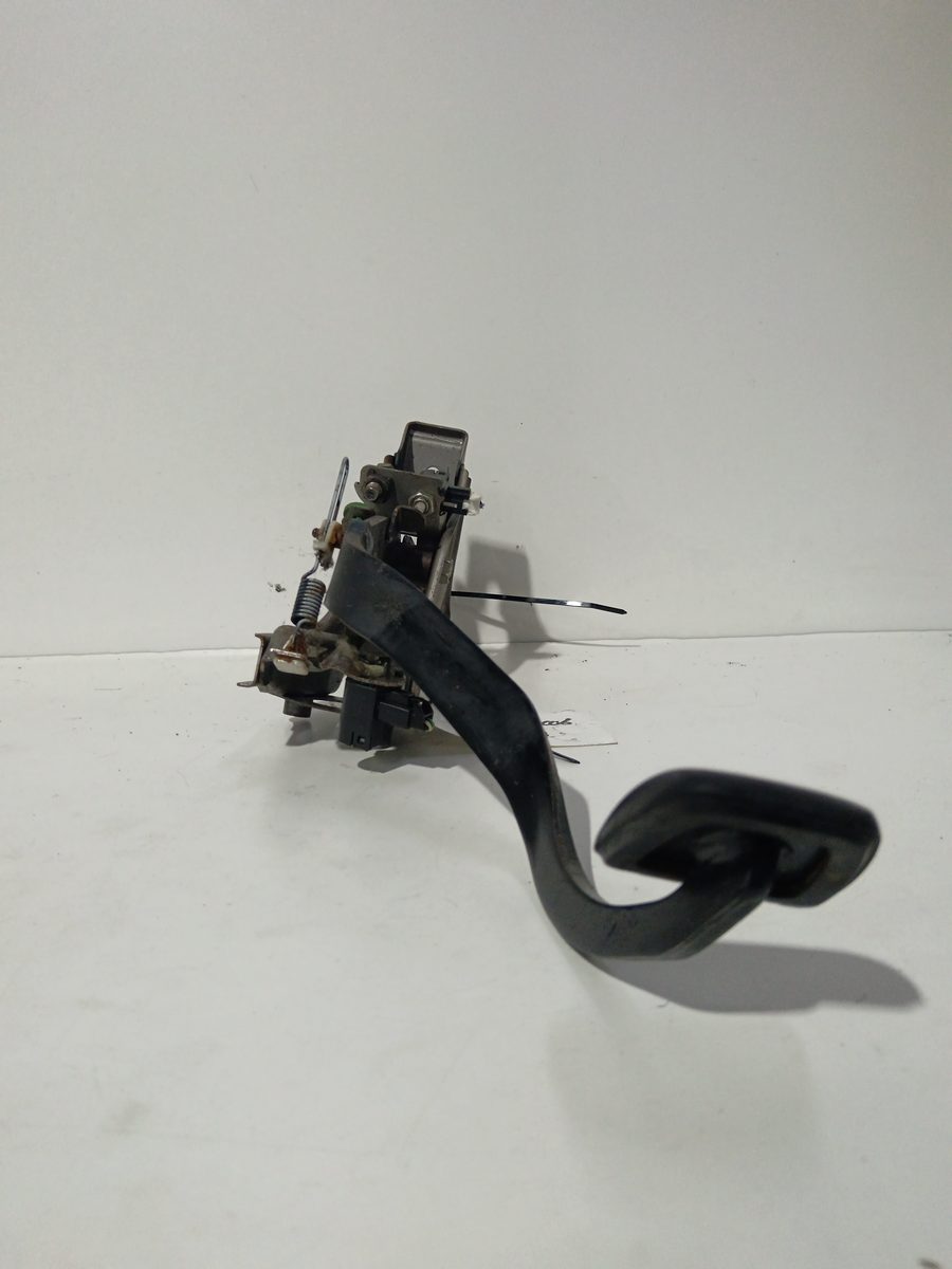 Pedal Freno Toyota Corolla (E15) 2006-2011 Luna