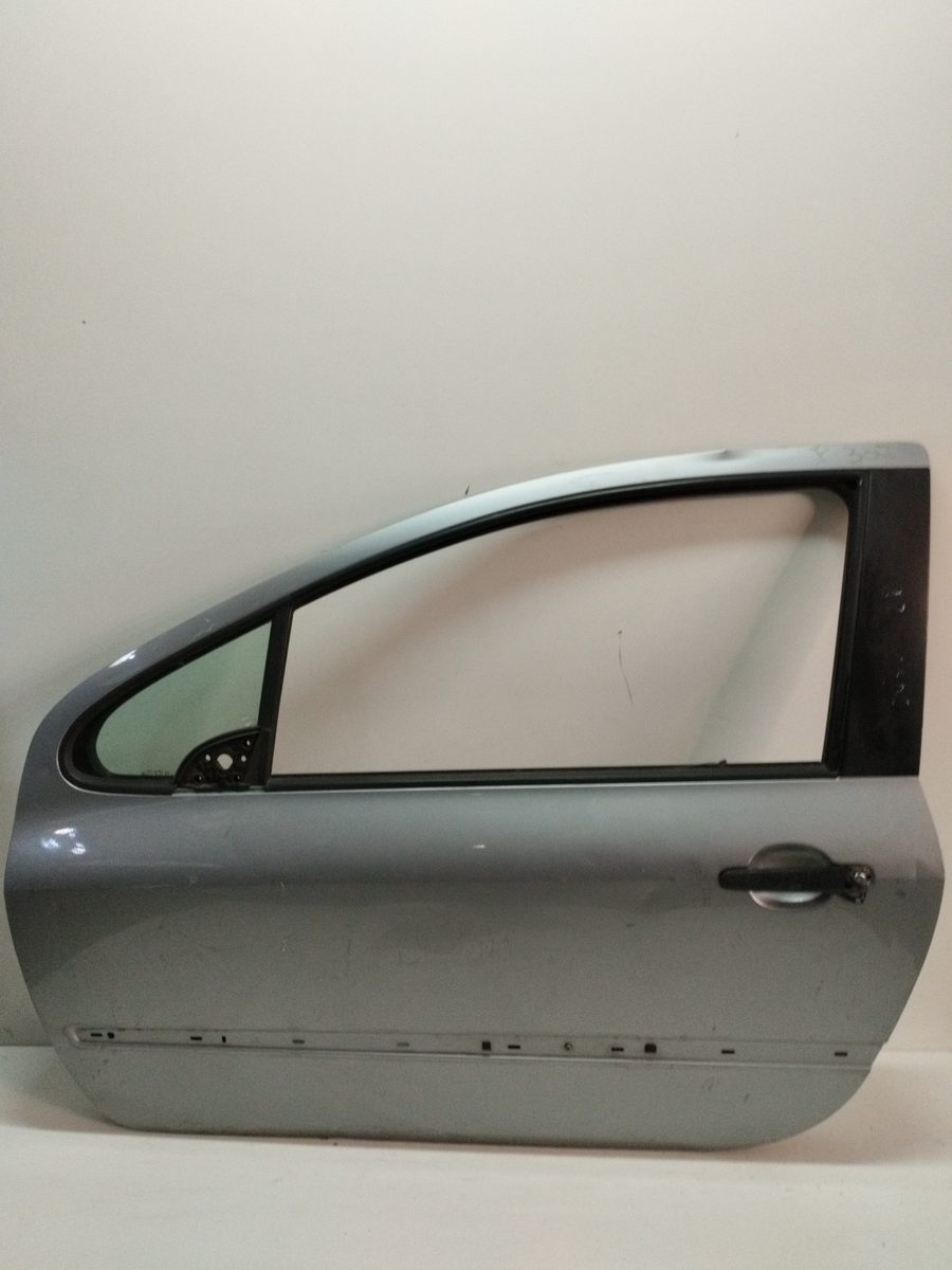 Puerta Delantera Izquierda Peugeot 307 (S1) 2001-2005 XS