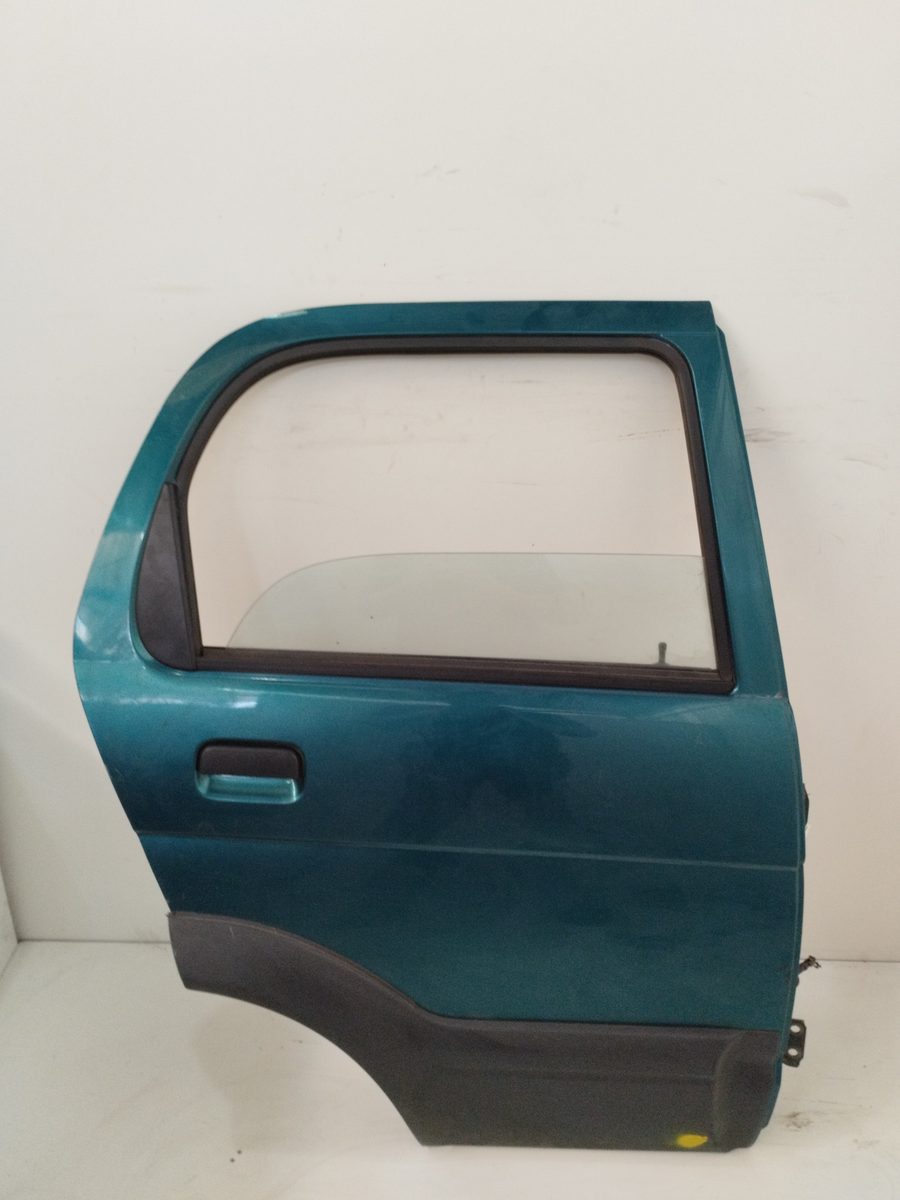 Puerta Trasera Derecha Daihatsu Terios (J100) 1997-2006 Black Magic