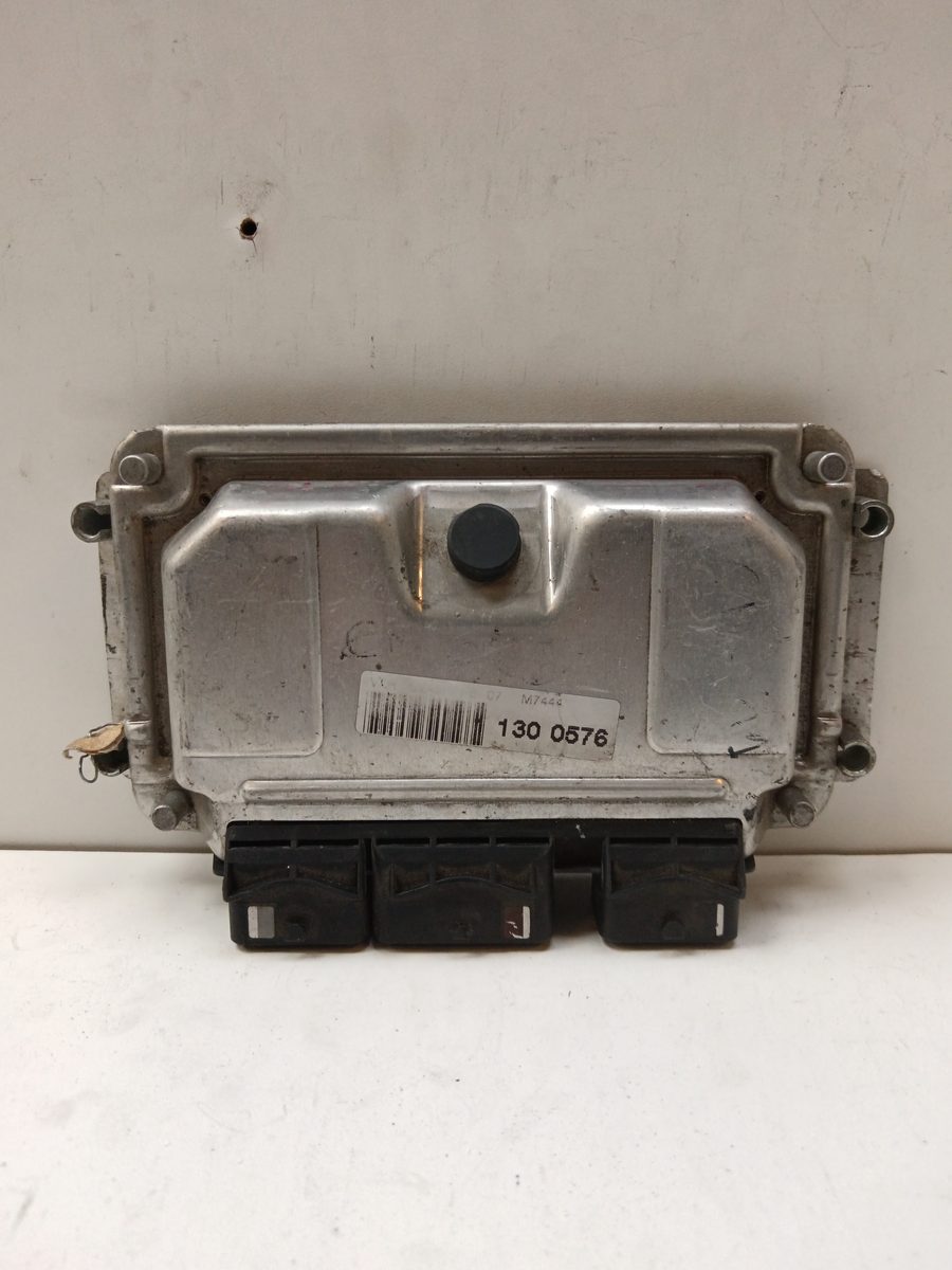 Centralita Motor Uce Peugeot 106 (S2) 1996-2004 1,1 1.1L 44kW 0261206246