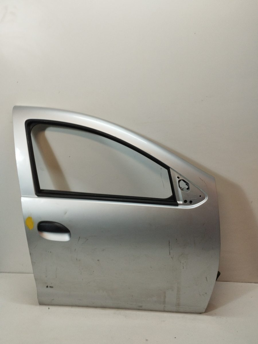 Puerta Delantera Derecha Renault Sandero 2008-2013 Laureate