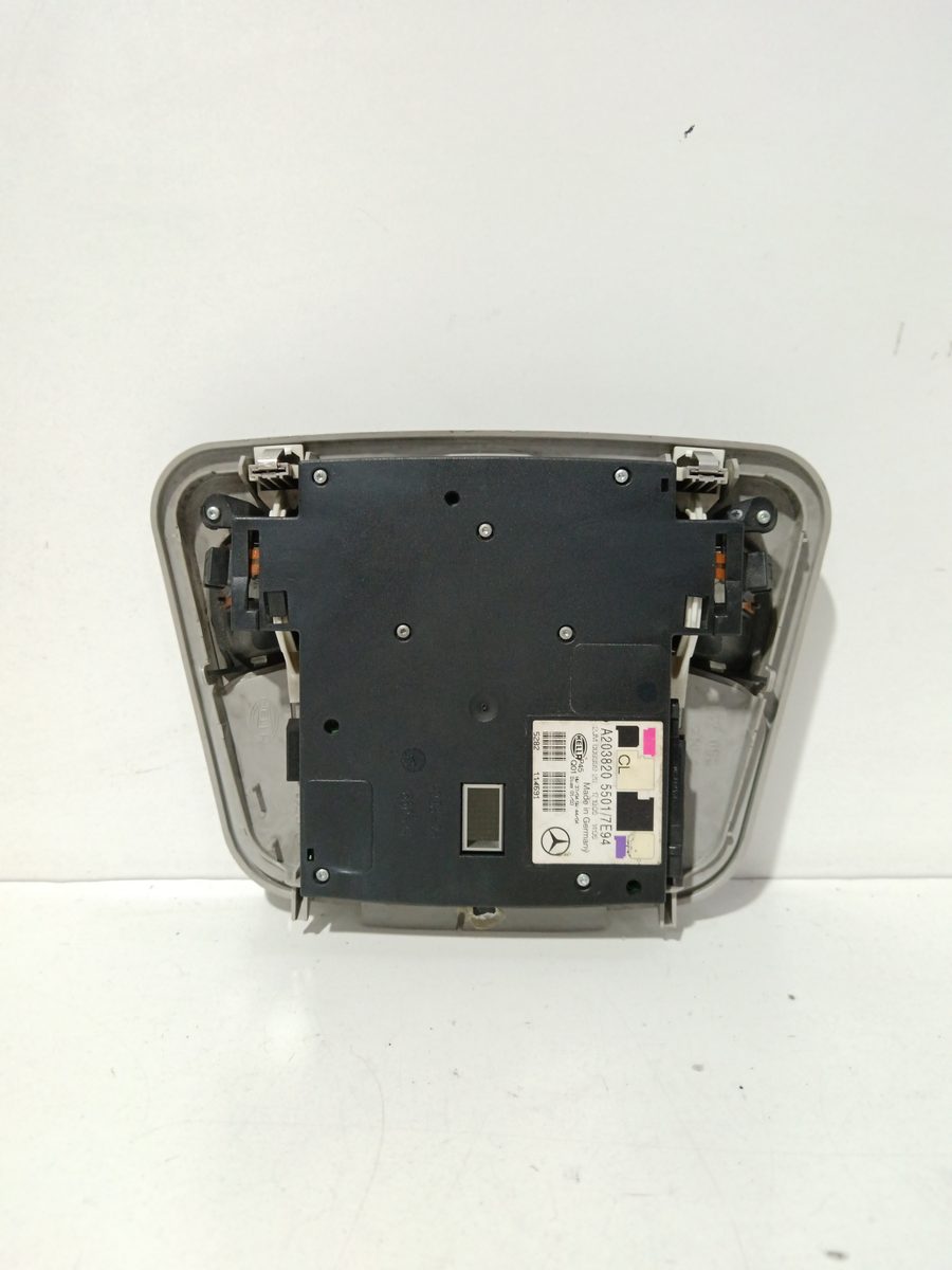 Luz Interior Mercedes-Benz Clase C (W203) Berlina 2000-2007 CDI (203.006) A2038205501