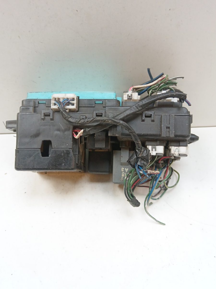 Caja Reles / Fusibles Mitsubishi L 200 (KA0/KB0) 2006-2015 2323006120