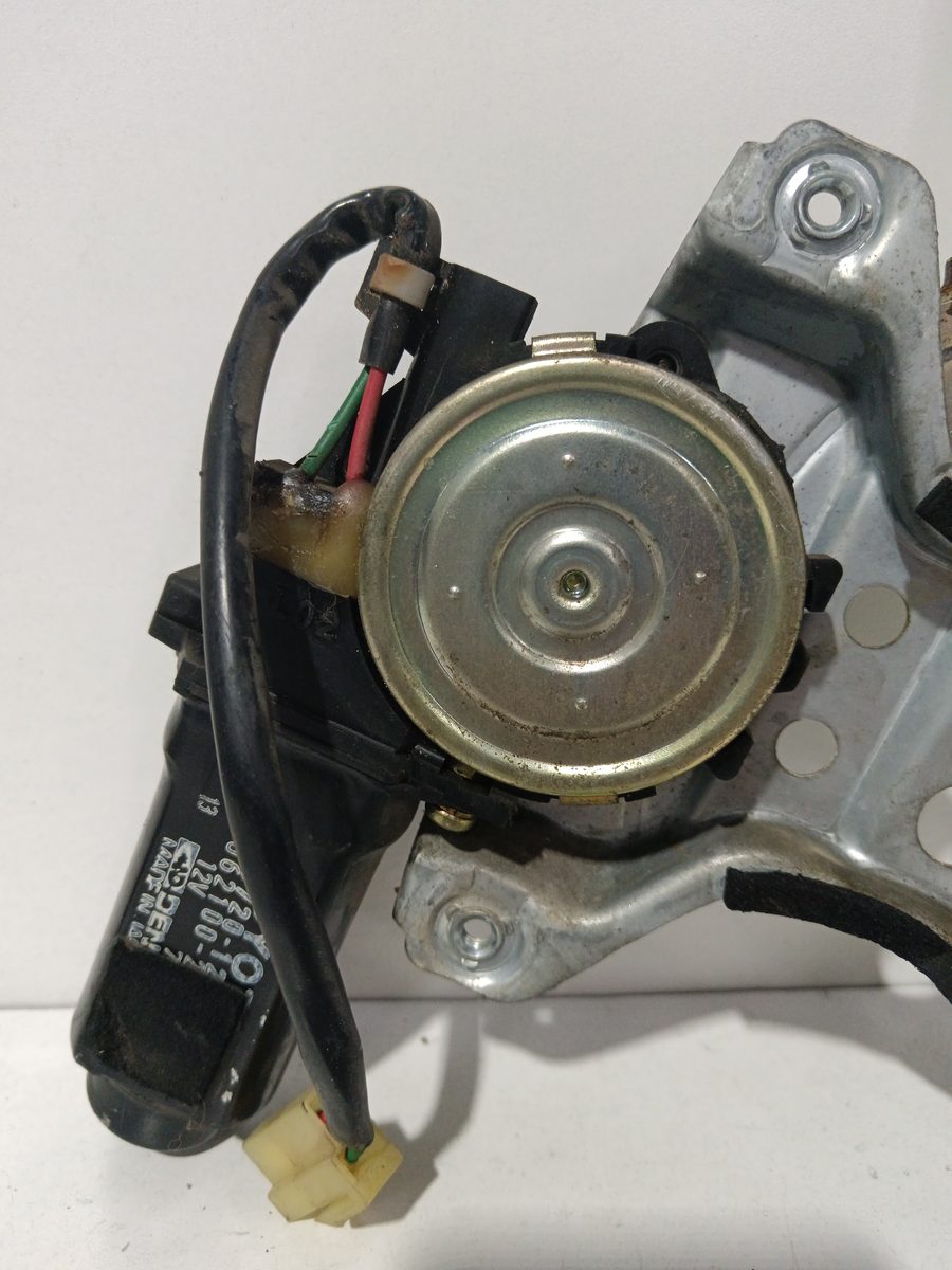Alza Cristal Trasero Izquierdo Electrico Toyota Corolla 1986-1990