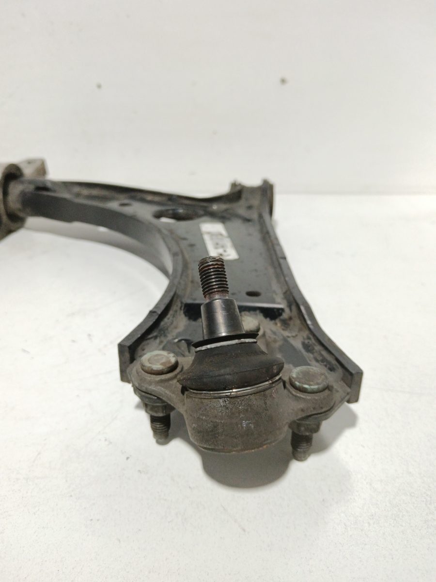Parrilla de Suspension Inferior Trasera Derecha Volkswagen Jetta (1K2) 1K0407190E