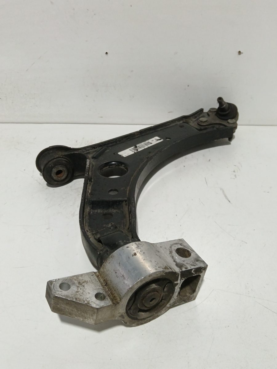 Parrilla de Suspension Inferior Trasera Derecha Volkswagen Jetta (1K2) 1K0407190E