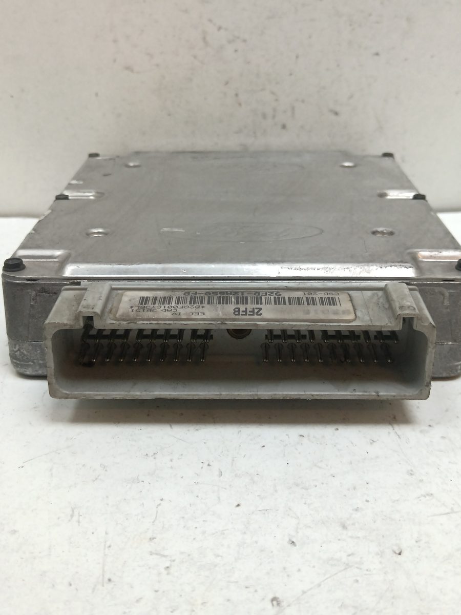 Centralita Motor Uce Ford Fiesta (CB1) 2008-2013 Titanium 1.4L 51kW 92FB12A650FB