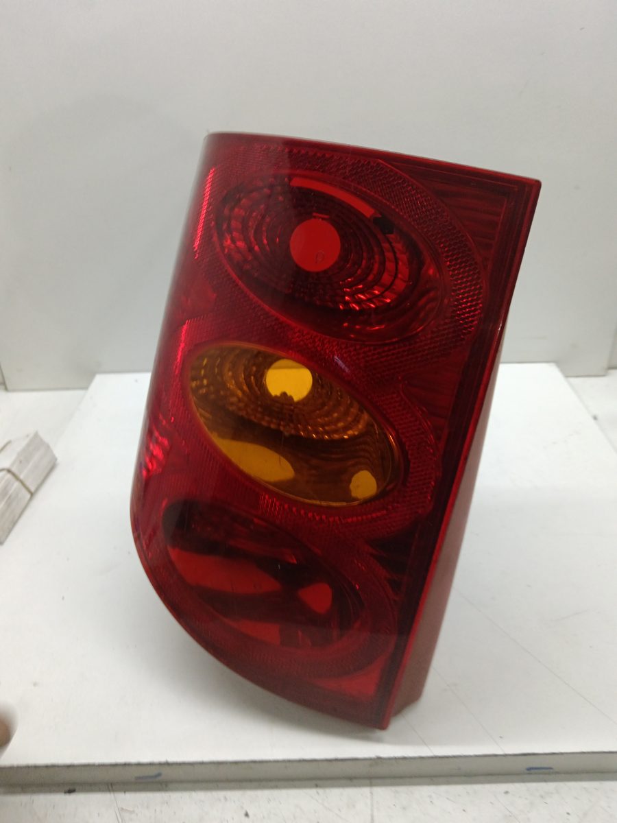 Farol Trasero Izquierdo Exterior Peugeot 1007 2005-2010 Dolce 03044
