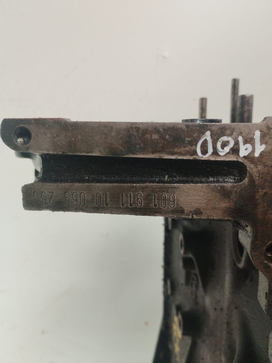 Block Mercedes-Benz Clase C (W201) Berlina 1982-1993 2.5 D 190 (Verde)(201.126) 602911