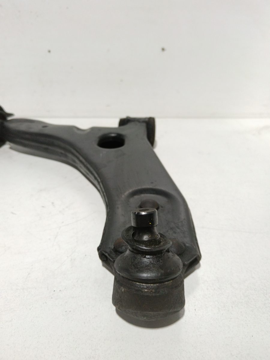 Parrilla de Suspension Inferior Trasera Derecha Ford Focus Berlina (CAK) 98AG30423G51A
