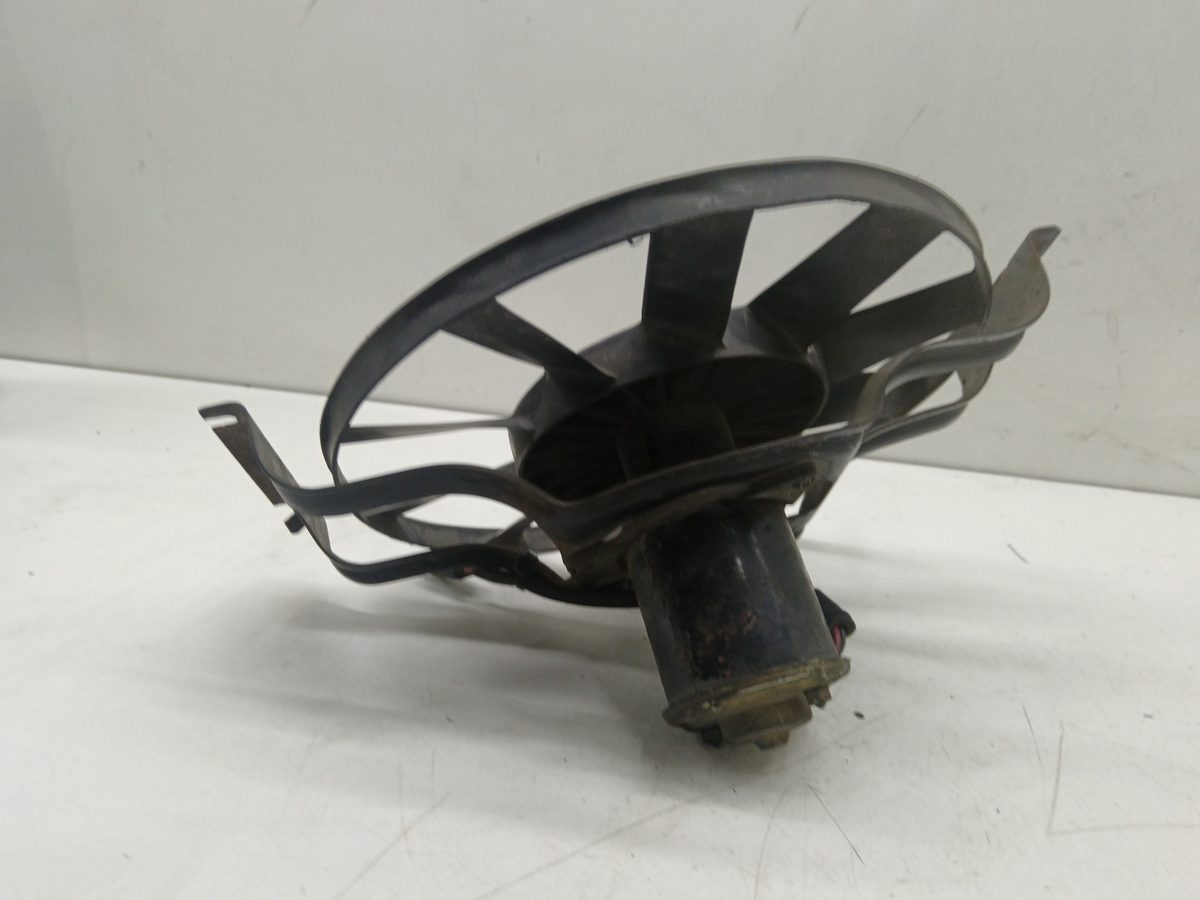 Electroventilador Renault 18 desde 1978 GTD Variable 2.1L 49kW 04316200104