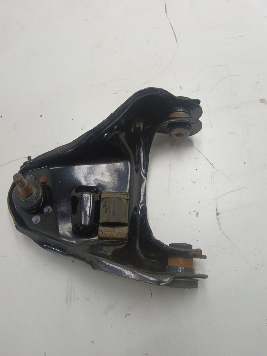 Parrilla De Suspension Superior Delantera Derecha Chevrolet Blazer (NEU) 1994-2001