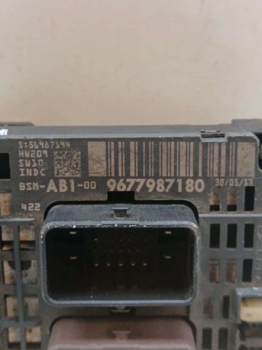 Caja Reles / Fusibles / Modulo Bsm Citroën C4 Berlina 2004-2011 Exclusive 9677987180