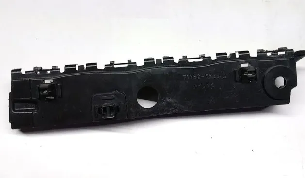 Soporte de paragolpes delantero izquierdo