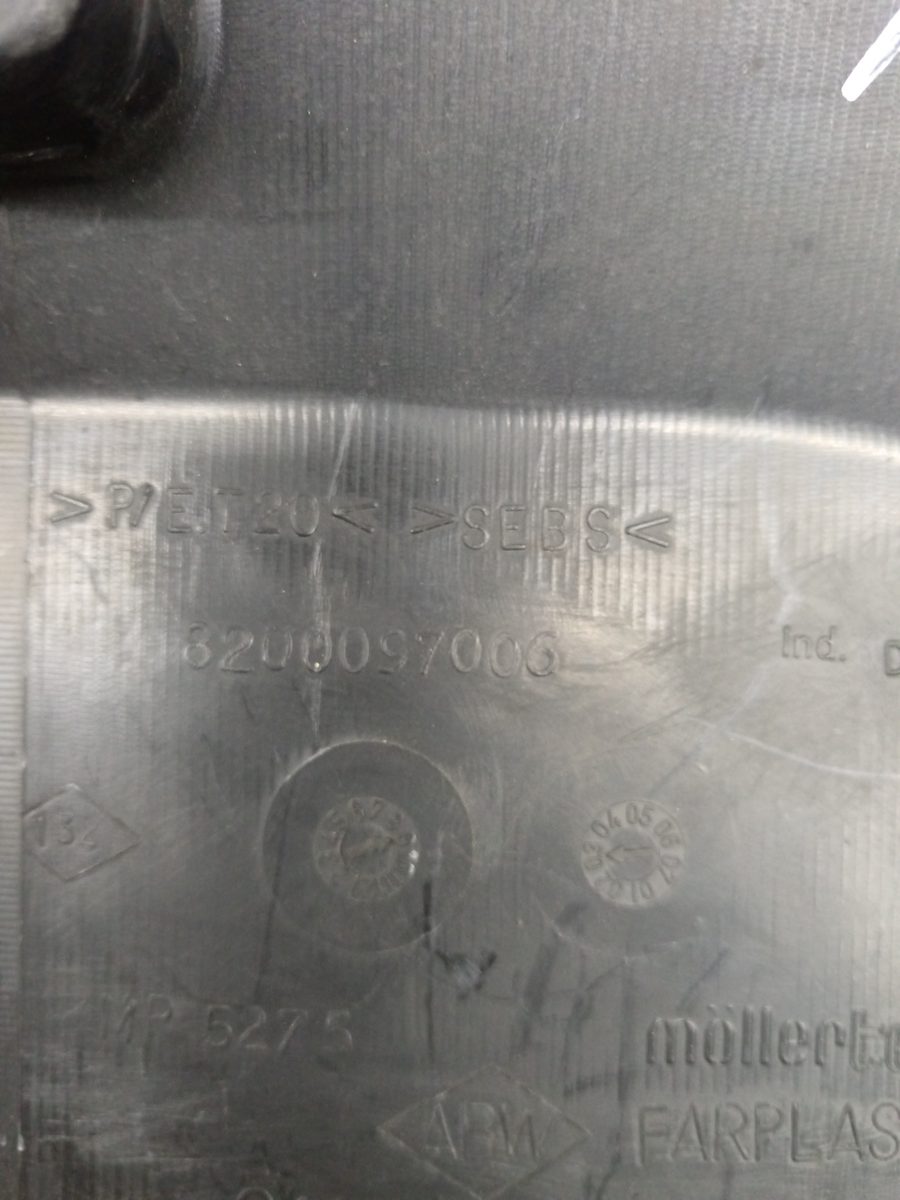 Rejilla de Torpedo Renault Megane II Berlina 3p 2002-2009 Extreme