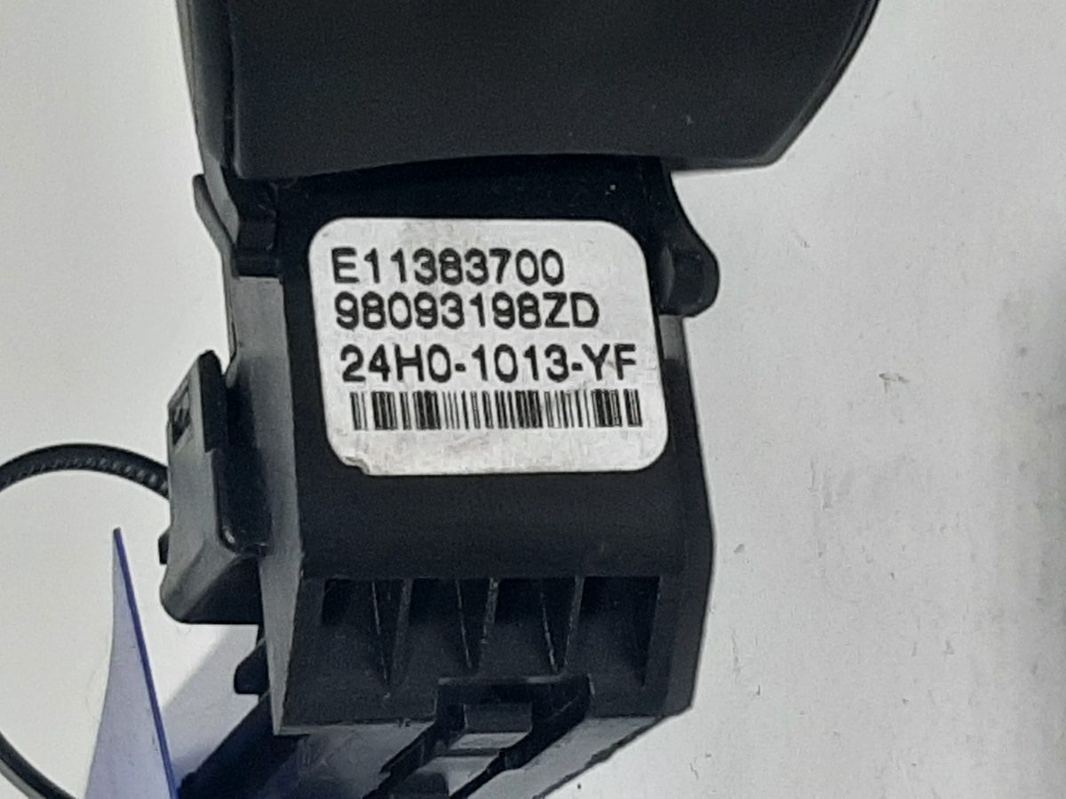 Mando de Radio Peugeot Partner III 2019-2021 1.5 HDI E11383700