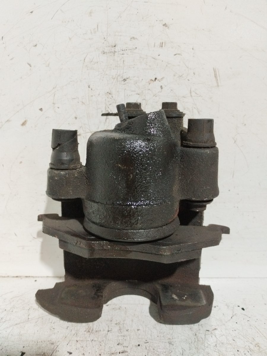 Mordaza de Freno Delantera Derecha Volkswagen Polo (9N1) 2001-2005 GT 1.4L 74kW