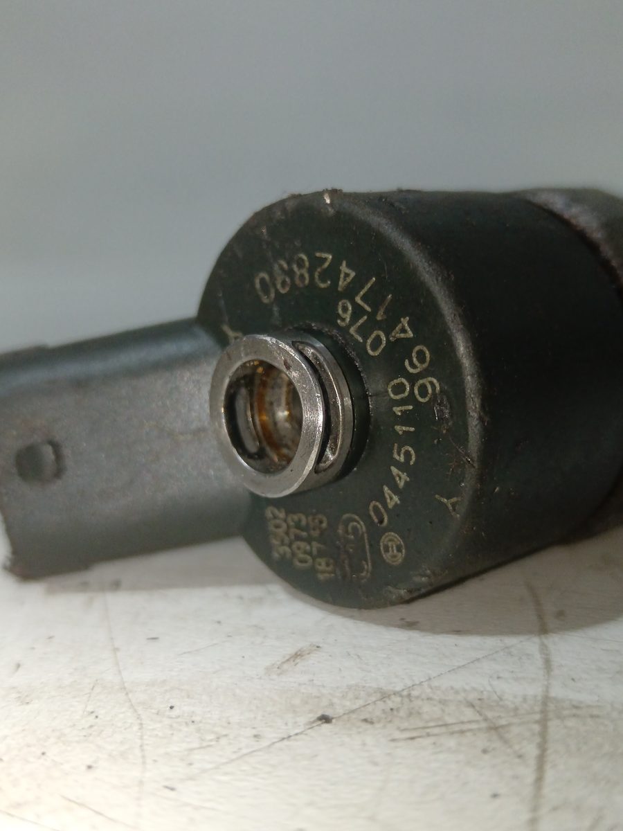 Inyector Fiat Scudo (222) desde 1995 2.0 JTD Lujo Familiar (8 asientos) 0445110076