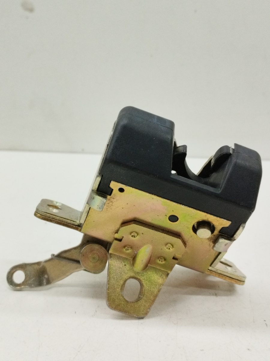Cerradura Porton Opel Corsa B 1996-2000 09114097