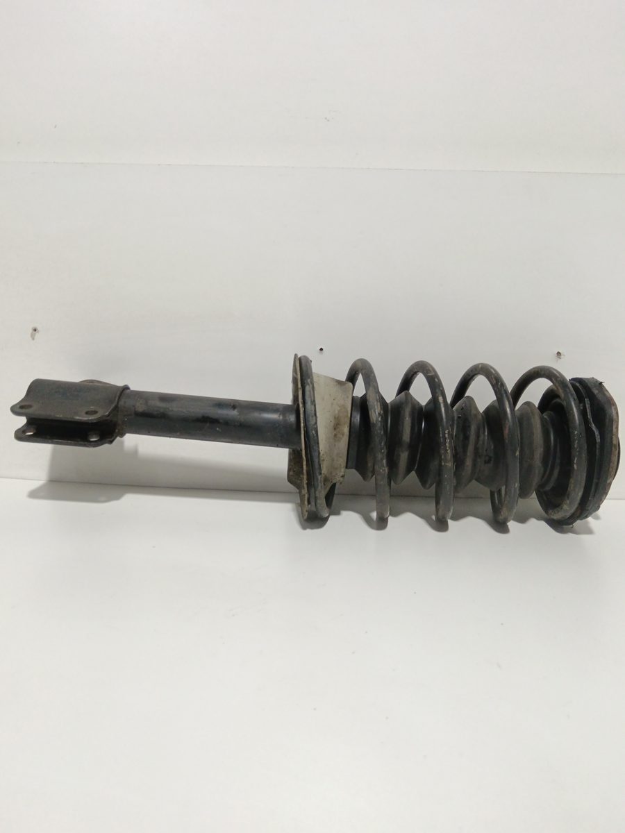 Amortiguador Delantero Izquierdo Volvo Serie 440 1988-1997 Básico 1.8L 66kW