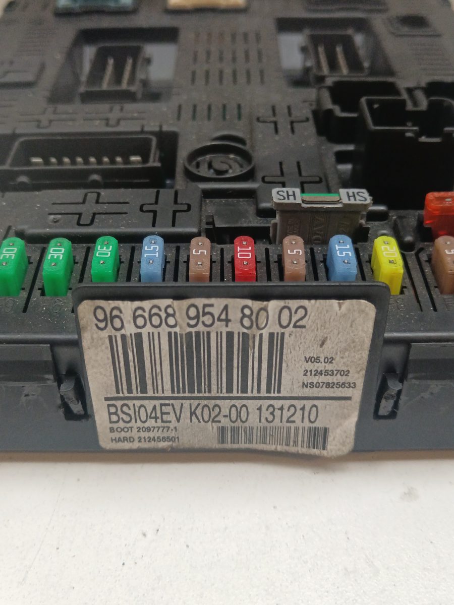 Caja Reles / Fusibles / Modulo Bsi Citroën C5 Berlina 2008-2018 966689548002