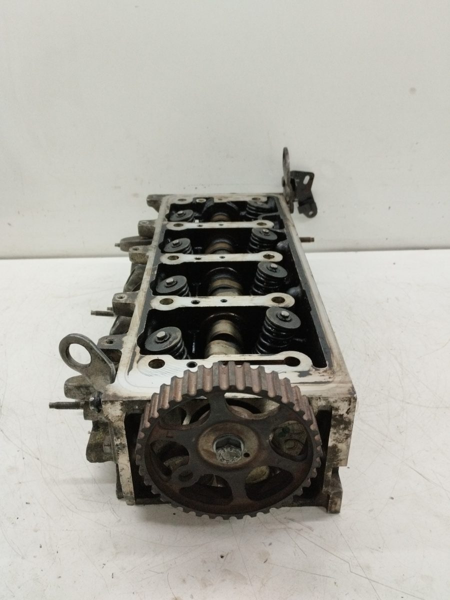 Tapa De Cilindros Citroën Saxo 1996-2000 1,4 1.4L 55kW 9634005110