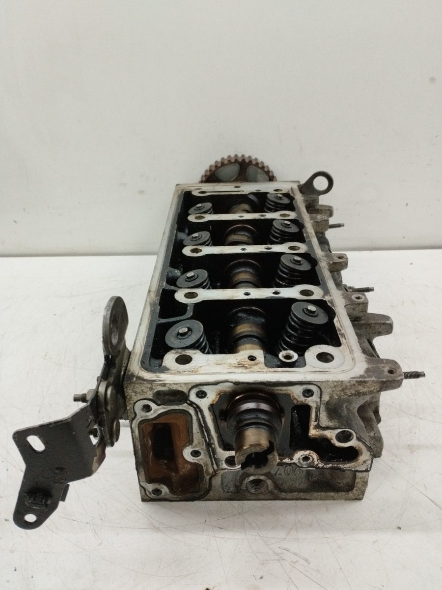 Tapa De Cilindros Citroën Saxo 1996-2000 1,4 1.4L 55kW 9634005110